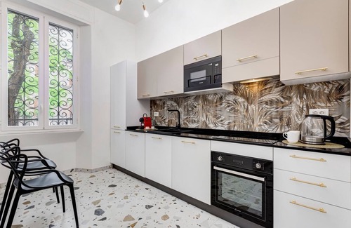 Gianicolense Villa | Esher Residence - Four Bedroom Villa, Sleeps 8