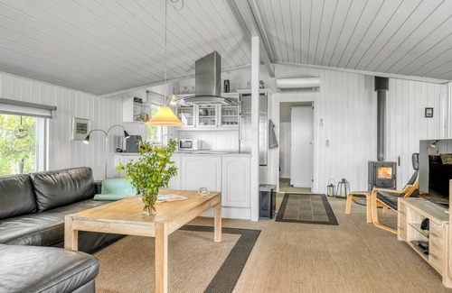 Gjøl House | "Eske" - 200m to the fjord by Interhome