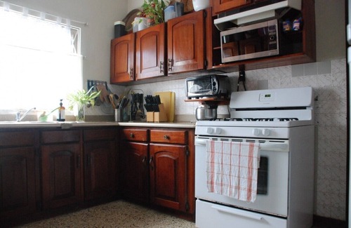 Runaway Bay Villa | Eslyn Villa, A Home Away From Home!