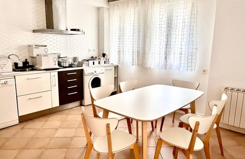 Valladolid City Centre Apartment | Espacios Blanco Plaza Mayor LUX: two rooms, 5 beds, balconies with views of the Plaza Mayor itself!