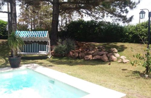 Playa Grande House | Espectacular chalet con piscina en Playa Grande.