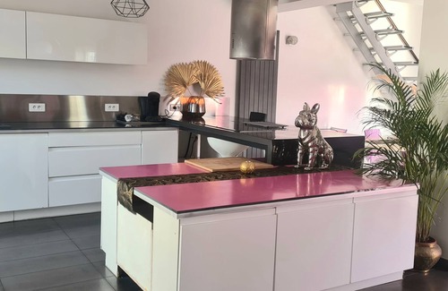 Mauguio House | "Esprit Loft 34" 20 mm from the beach/whirlpool bath for 2 people