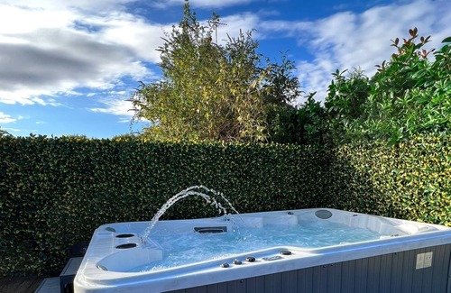 Chelmsford House | Essex Stays at The Kings Head - Staycation Venue