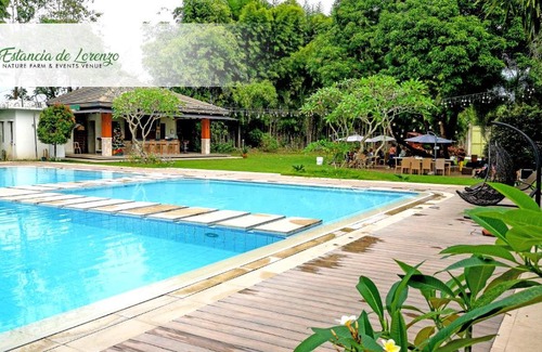 Capas Hotel | Estancia De Lorenzo Tarlac
