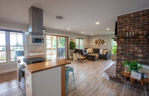 North Sebago House | Estate House Limit 12 4 Bedroom Estate