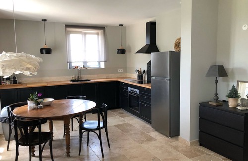 Tresques Apartment | estate near Uzès in the heart of nature
