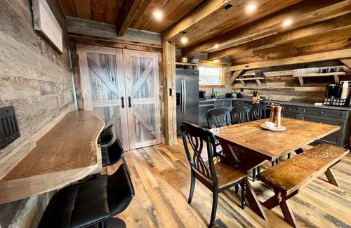 Heidelberg Cabin | Estill Oaks/Mountain View/16 Guests!