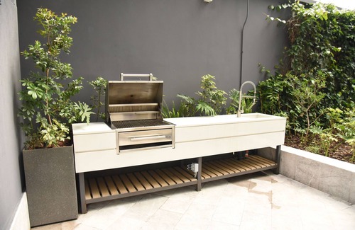 Anahuac House | Estudio Súper Ubicado Cama King con Alberca, Gimnasio, Sports bar y Kids Club