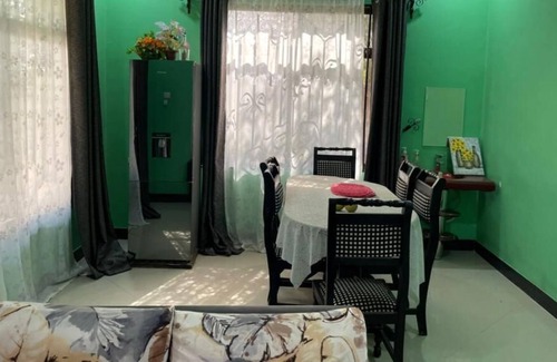 Boma la Ngombe House | Evelina House: Near Kilimanjaro International Airport