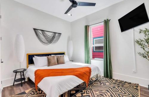Tulane - Gravier House | Event Weekend Hub Mid-city Balcony Stay
