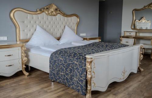 Diedesheim Hotel | Eventlocation & Hotel Schloss Neuburg