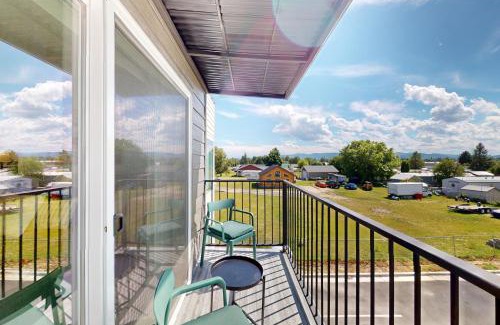 Evergreen Apartment | Evergreen Escape
