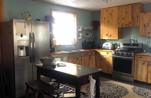 Evergreen House | Evergreen Romantic Mountain Cabin near Evergreen Lake.