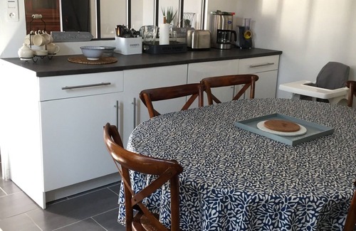 Noirmoutier-en-l'Ile House | Everything is done on foot or by bike (600 m center and 1km beaches)