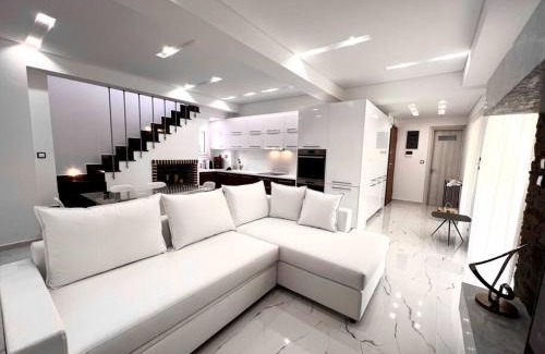 Ampelokipoi Apartment | Evilion Maisonette in Athens