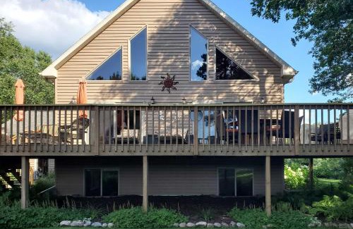 Rome House | Exceptional Home with Deck about 3 Miles to Sand Valley