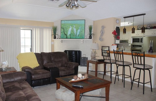 Palm Harbor House | Exceptional Vacation Home with Pool in Beautiful Rockport Texas
