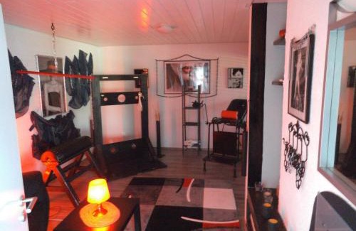 Rohrbach Apartment | Exclusiv-Mietapartment (BDSM)-Heidelberg