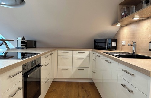 Innenstadt - Sankt Ulrich-Dom Apartment | Exclusive apartment on Rathausplatz: terrace with Perlachturm view & parking space