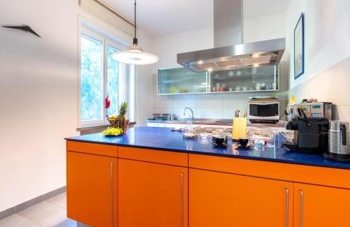 Langhirano Apartment | Exclusive Duplex Villa con piscina e vista