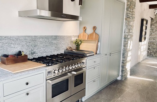 Santo Stefano Belbo Villa | Exclusive villa with Nordic interiors, cosy courtyard, gym and saltwater pool