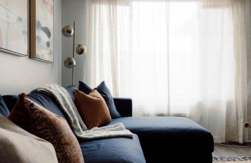 Maple Heights Apartment | Exclusive NEW Listing! Maple Heights Charm