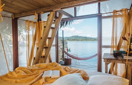 Tierra Oscura House | ✨Exclusive✨Jungle Retreat on Bioluminescent Lagoon
