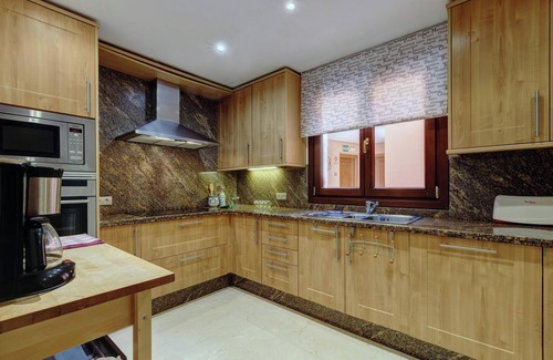 New Golden Mile House | Exclusive, Pet-Friendly Frontline Beach Penthouse with Pool, Terrace & Wi-Fi