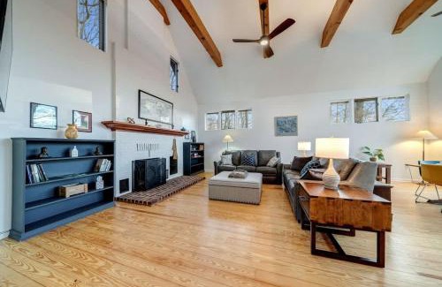 Shepherdstown House | Exclusive Wooded Chalet w Magnificent River Views