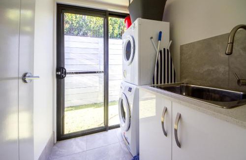 Bundamba House | Executive Home Accommodation 34