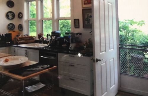 Haiku House | Executive home. Less tan 12years old. Stone floors and 10 ft ceilings beautiful