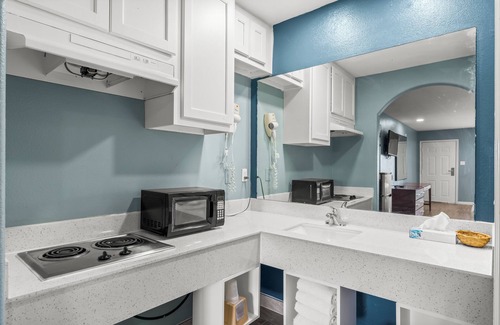 Magnolia Hotel | Executive Inn and Suites