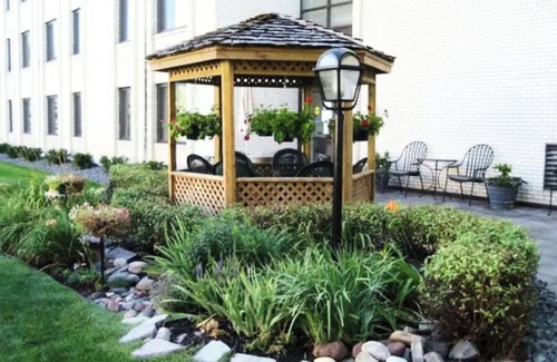 Edina Apartment | Executive Queen Room in Minneapolis Boutique Hotel