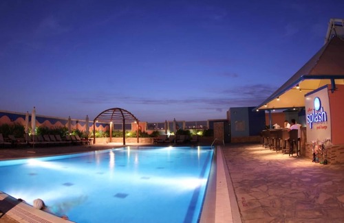 Al Qusais House | Executive Room In Al Qusais 3 By Luxury Bookings