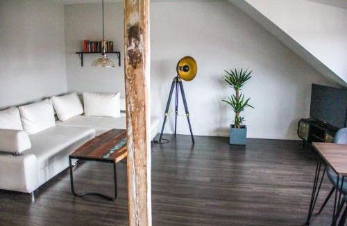 Hohentor Apartment | EXKLUSIVE 2 Zi. Dachgeschosswohnung in Top Lage!