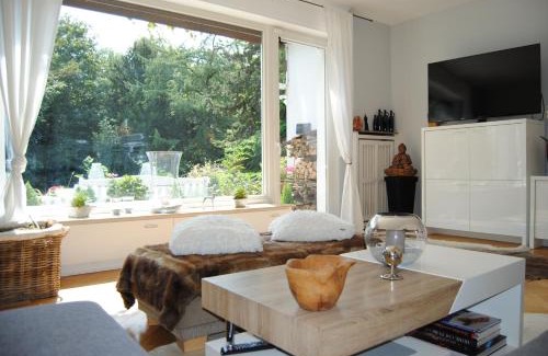 Ohligs Villa | Exklusive Villa am Wald mit Garten, Waldzugang und Sauna