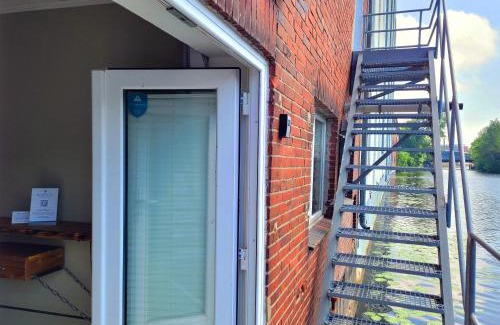 Hammerbrook Apartment | Exklusives Hafen-Appartement mit Whirlpool, mit Wasserblick, City-Nah & eigenem Parkplatz