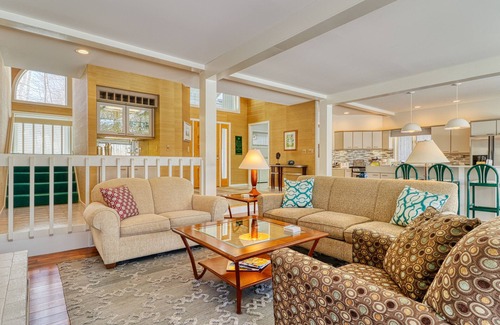 Birchwood Farms House | Expansive home w/wrap around deck, full kitchen