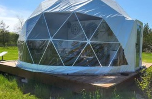 Shannonville House | Experience a Dome: Unwind in the Heart of the Bay of Quinte!