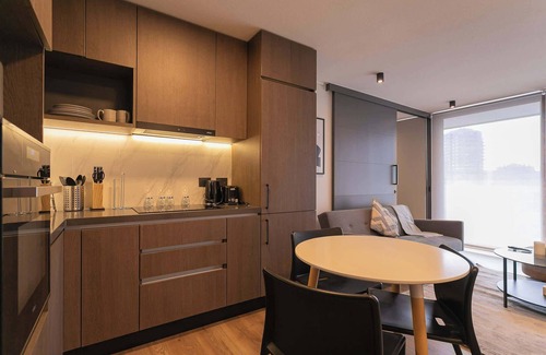 El Golf Apartment | Experience comfort and spaciousness in Las Condes