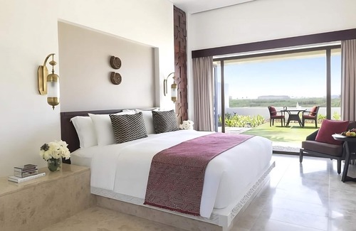 Salalah Hotel | Experience Khareef Festival! Beachfront Villa w/Courtyard Garden, Outdoor Pool!