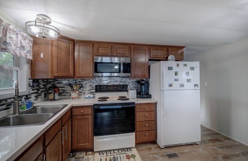 Menominee House | Experience Upper Michigan with a breathtaking view of the Bay .