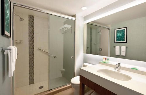 Page Hotel | Explore Arizona’s Beauty | Breakfast Included | Room Near Antelope Canyon & Lake