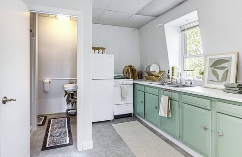 Worcester Apartment | Explore Dtwn, Parks & Colleges: Cozy Worcester Apt