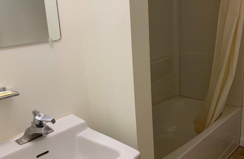 Lakehurst Hotel | Express Inn