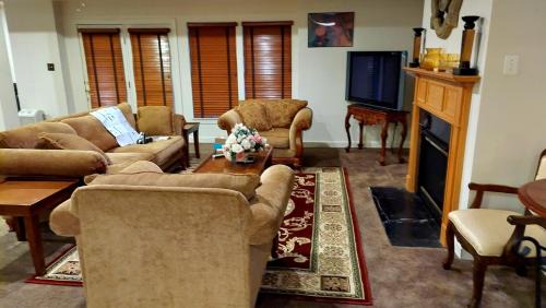 Upper Marlboro House | Exquisite 1 Bedroom, 1 Full Bath Apartment