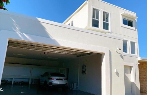 Yeppoon Villa | Exquisite 3 Storey Central Villa With Everything!