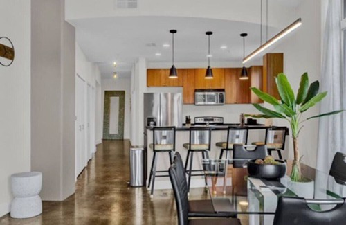 South Eola Apartment | Exquisite New Large 3BD/2BTH