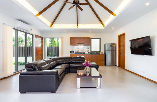 Rawai Villa | Exquisite Thai Balinese Pool Villa Mika