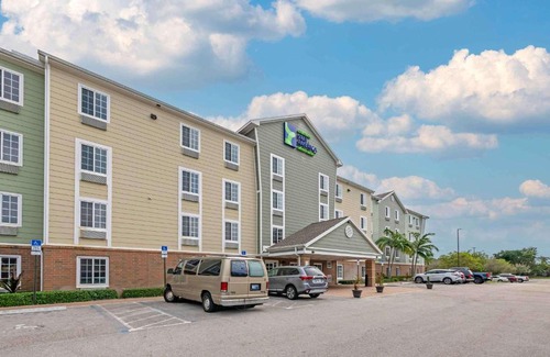 Lake Worth Corridor Hotel | Extended Stay America Select Suites - Lake Worth